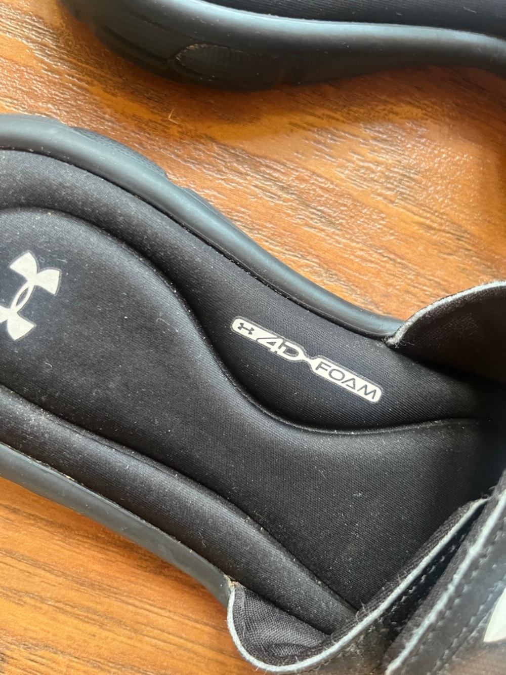 Under Armour Kids Black Slide Sandals with White Logo - 3Y - Picture 2 of 6